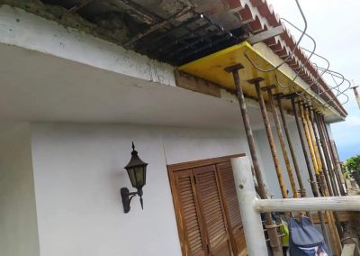 Saneamiento de cornisas. Tratamiento para el hierro Rehabilitación y reformas Esaú