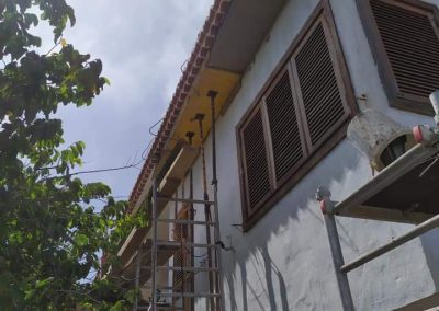Saneamiento de cornisas. Tratamiento para el hierro Rehabilitación y reformas Esaú